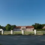 Manor 3*