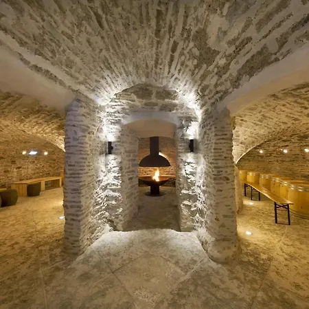 Manor فندق 3*