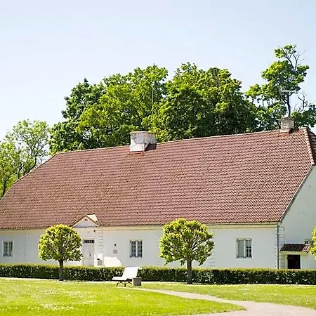 Manor Szálloda