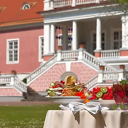 Manor Szálloda 3*