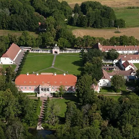 Отель Manor 3*